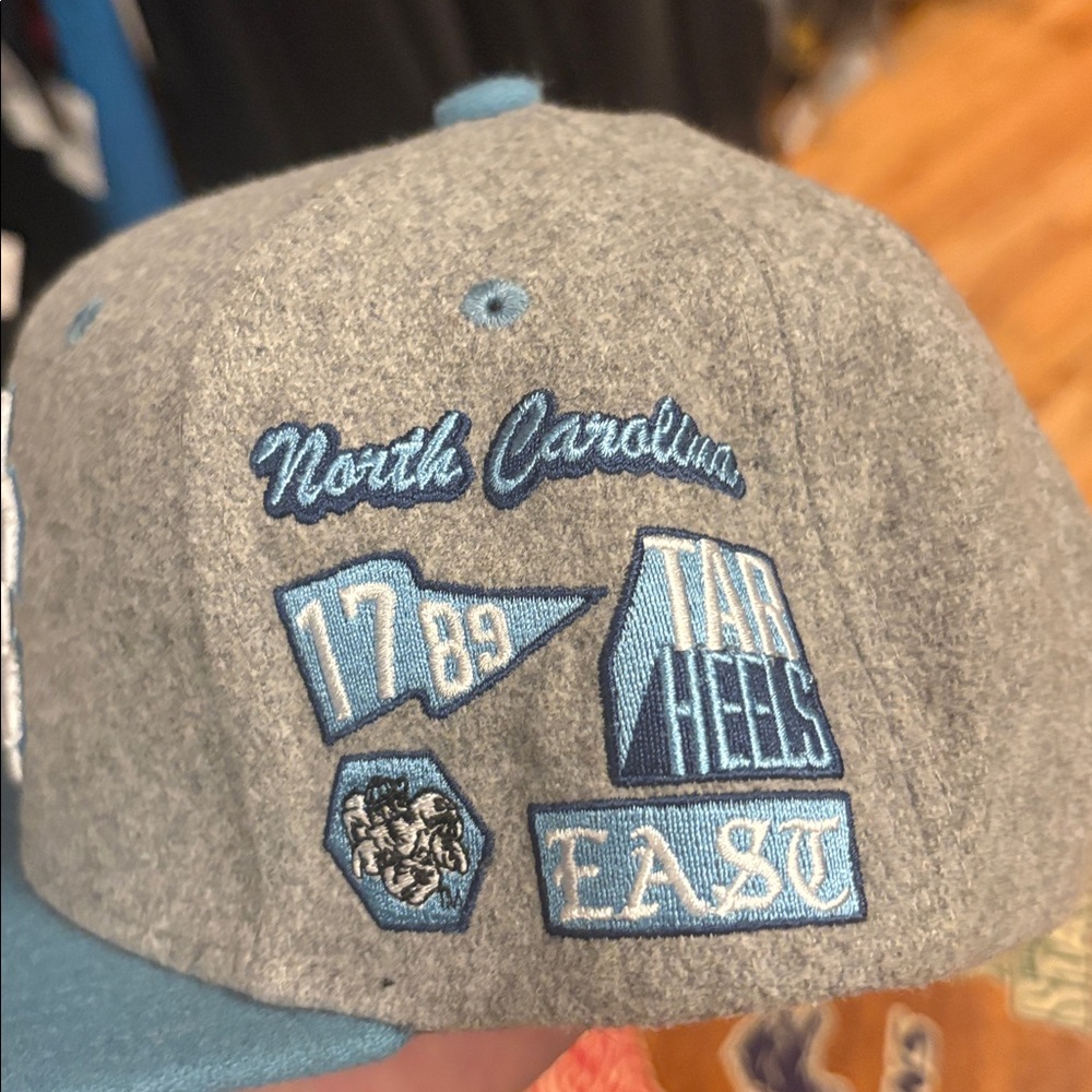Mitchell & Ness North Carolina Tar Heels Melton Wool Snapback Hat Cap - Picture 2 of 4